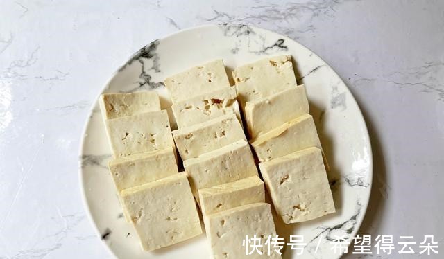 鲜香|美味不输小吃的干煸豆腐,鲜香可口,在家可以轻松制作!