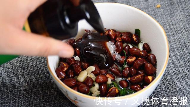 金黄香|泡腐竹时，最忌用清水泡，大厨教你一招，腐竹又快又嫩、不硬芯