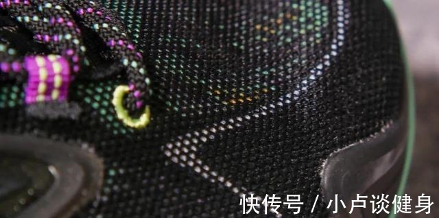 鞋面 开箱冷门球鞋,签名鞋的配置,二百出头的价格!
