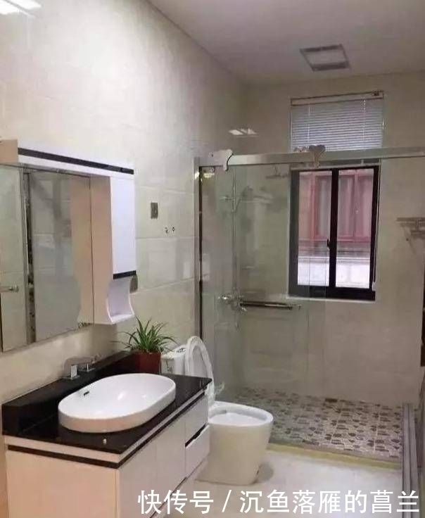 老家|晒晒老家两层小别墅，超爱一楼鱼池，谁说住农村就一定比城里差