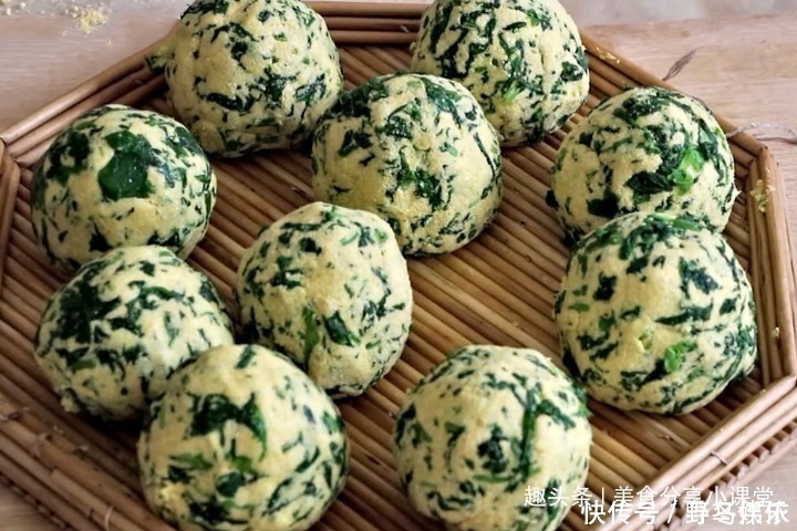 玉米面别再做小饼、熬粥了,教你做成馒头,暄软好吃,全家都爱吃