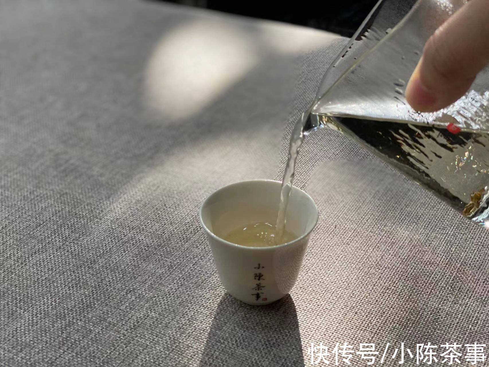 焖烧壶|白茶圈里10个卖“老白茶”的掌柜，几乎有5家在卖焖烧壶，怎么了