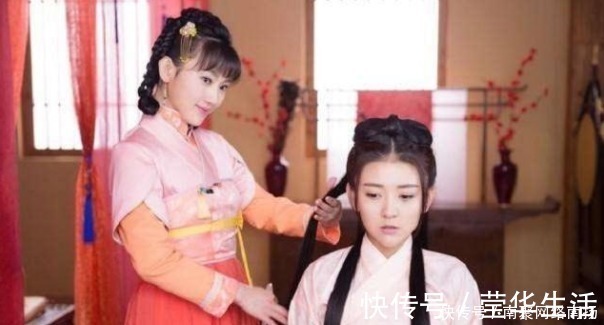 郎君未归夜夜思!才女出一上联:“野花不种年年有”,秀才对出下联,才女低头不语