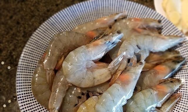 以后海鲜就这样吃，不油炸不清蒸，香气四溢，上桌连汤汁都不剩！