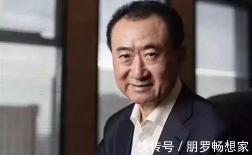 王健林|梁安琪3.8亿买了间铺子,过去月租150万,如今降到90万的租不出去