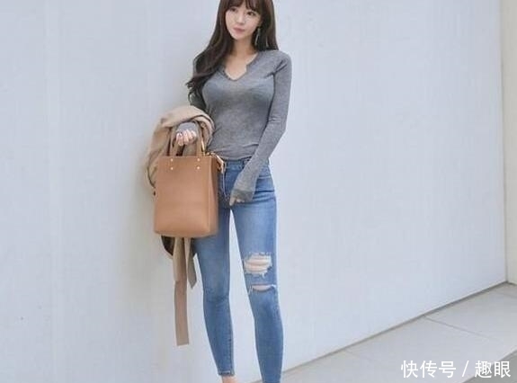 时尚|长得好看,身材紧致的女孩子,搭配牛仔裤,彰显独特魅力