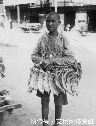 晚清时期|晚清时期老照片：女子媚态毕露