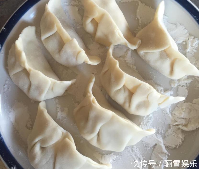 异味|萝卜饺子，焯水还是直接包多数人做错了，难怪饺子不鲜美有异味