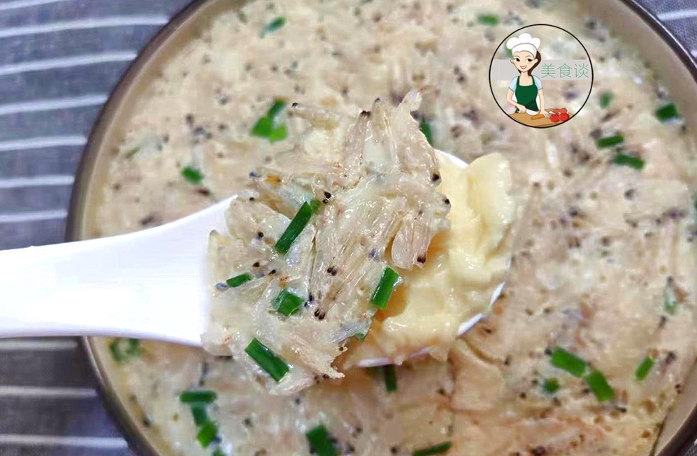 适合秋天吃的一道蒸菜，8分钟上桌，鲜甜补钙，三天两头给孩子做