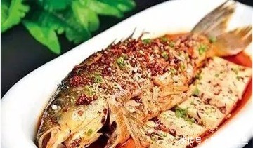 老豆腐|美食推荐蚝油卤牛尾、油泼卤鱼、醋蒸香辣蛙制作方法!