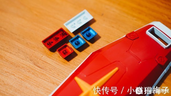 ikbc|高达键盘居然还有补完计划?ikbc联名高达金属键帽上手体验