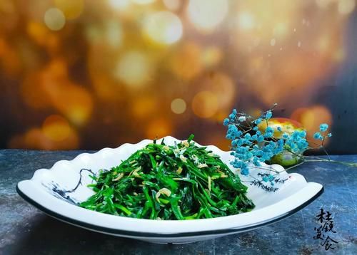 搭配|便秘就怕这蔬菜，秋天正鲜嫩，搭配有“钙库”之称的小海鲜，真鲜