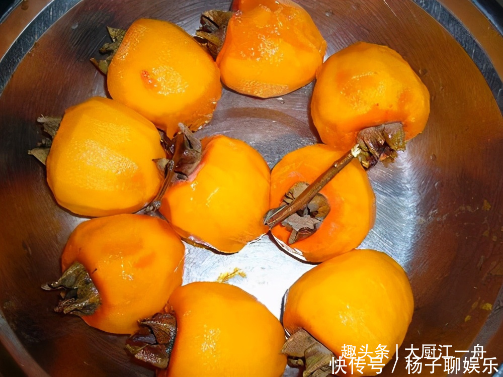 做柿子饼时,直接晒是不对的!教你1招,只需5天就能晒成