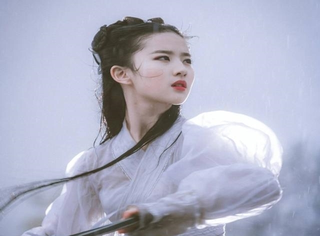 金庸先生|神雕侠侣的不同结局,小龙女坠崖后全书终结,杨过与郭襄双宿双飞