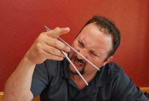 乐坏了|为了吃中餐,外国人发明“新型筷叉”,把中国网友乐坏了