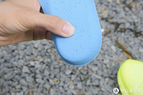 鞋底|减震透气会“呼吸”!咕咚10K悦弹跑鞋体验