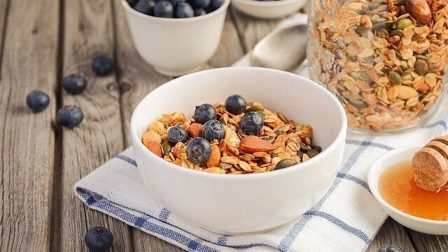 强筋健骨|多喝骨汤并不补钙!真正补钙的八种食物,强筋健骨,不妨多吃些