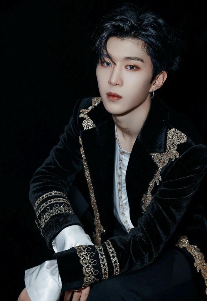 蔡徐坤 百分九成员体重,黄明昊120,陈立农138,看到蔡徐坤:没搞错吧