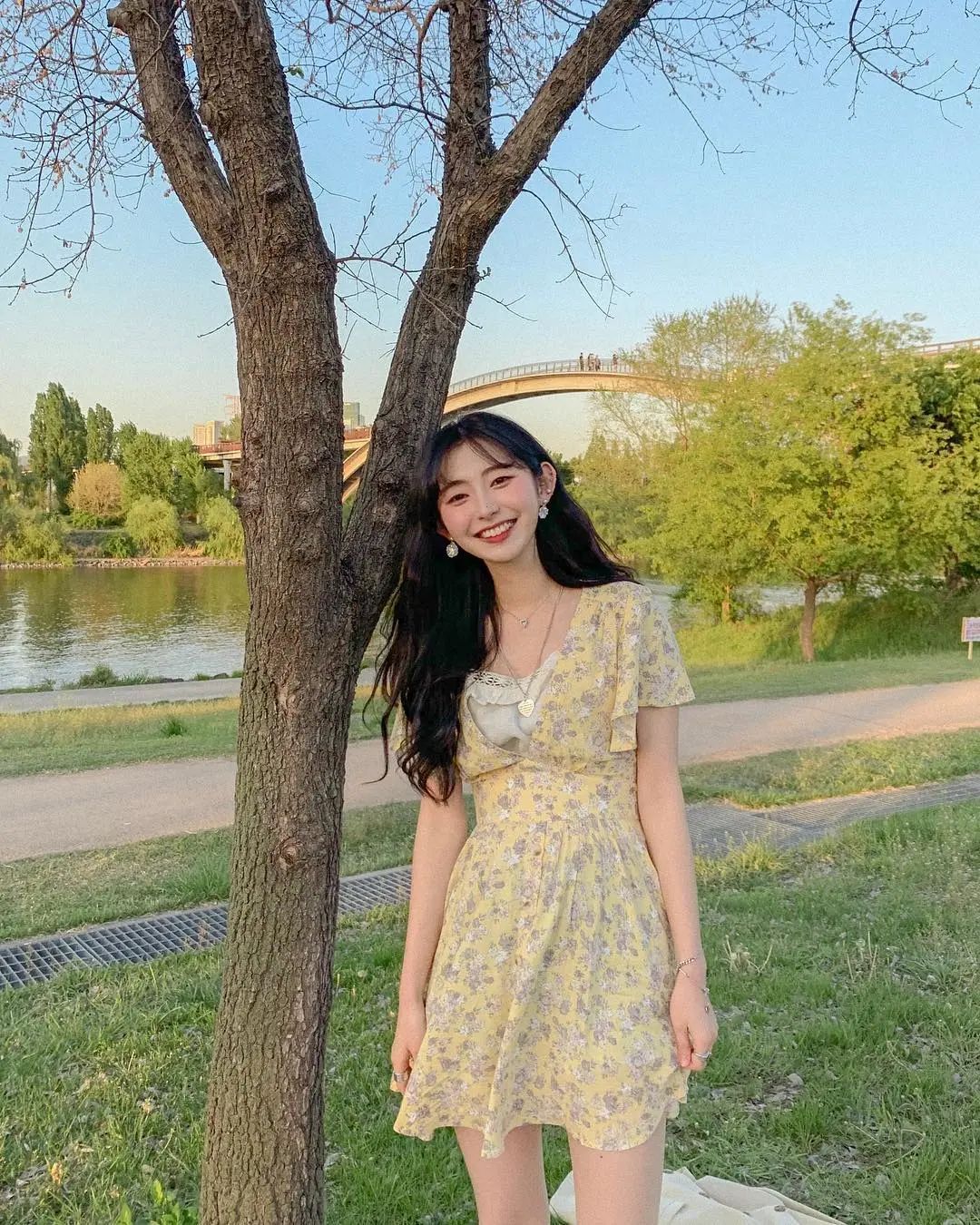 小姐姐|裙子款式太多怎么选？今夏流行穿“茶歇裙”，气质又显高