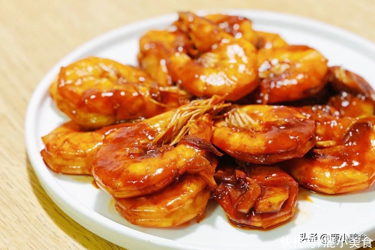 油焖酱汁|做油焖大虾，别直接下锅焖！谨记“3要点”，酱香鲜嫩，Q弹多汁