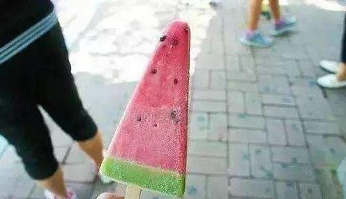 西瓜|万物皆可变“冰棍”,西瓜、葡萄算个啥,最后一个才叫“逆天”