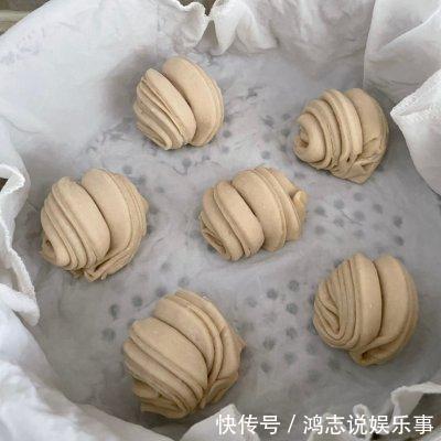 晚饭|全麦花卷健康营养、不油不腻，一家人晚饭吃真舒服