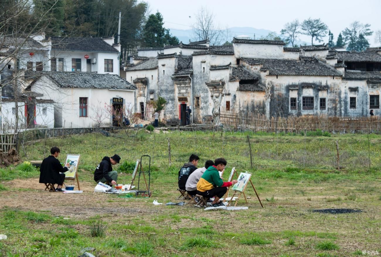 在安徽黟县旅行，西递、屏山、桃花源这三个地方，很值得看一看