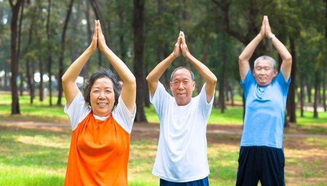 106岁老人，血管仅60岁，长寿秘诀不是多走路，而是做好3件事