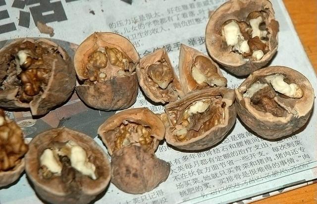 核桃分心木|核桃早上吃还是晚上吃一次性告诉你,1种核桃一口别吃