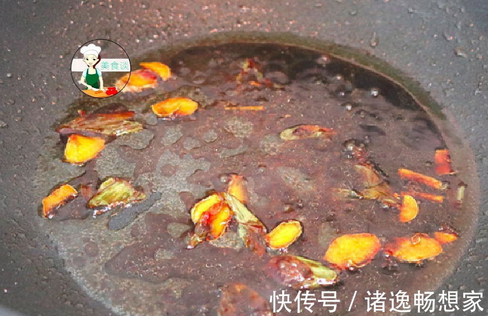 鲈鱼|清蒸鱼时，不能放盐和料酒，大厨教你蒸鱼3技巧，鱼肉鲜嫩不腥气