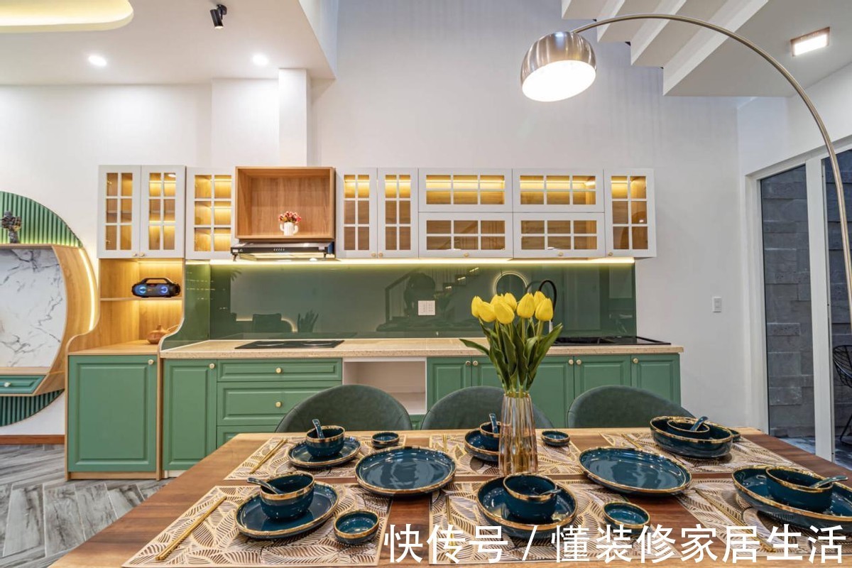 别墅|220㎡两层别墅,上有露台花园下有入户庭院,无复杂装修无比惬意