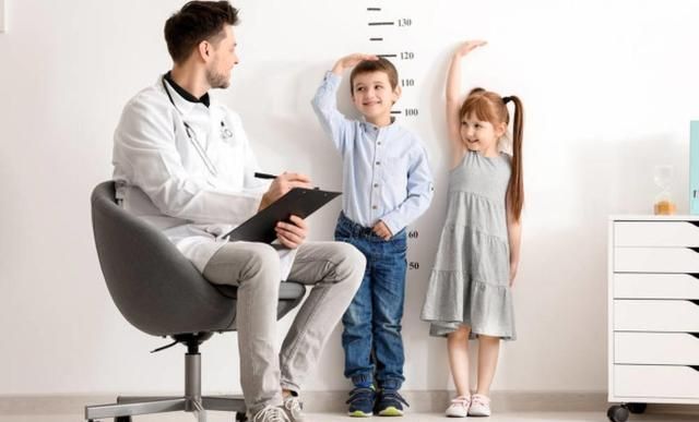 青春期|你家宝宝身高处于啥水平?对照这张表,一看便知