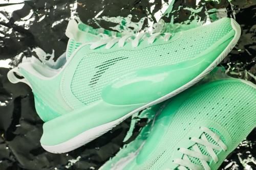 shock 罕见没有被贩子炒上天的国产实战!为何它200多就能入手?