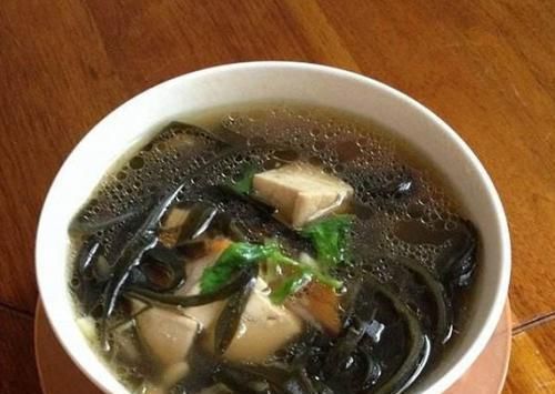 女性到了中年，推荐几种食物，降压减脂，疏通血管，不容错过