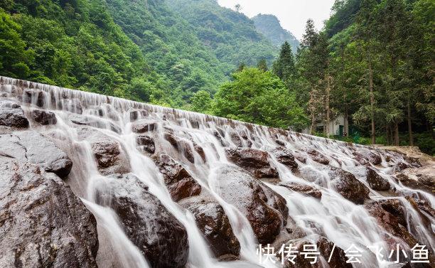 瀑布|号称东南第一山的浙江景点，是游客秋游首选地，拥有漫山的红枫