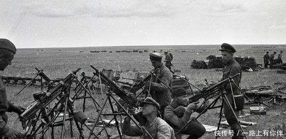 攻打|为什么苏联攻打日军很轻松，美国却打的很吃力！