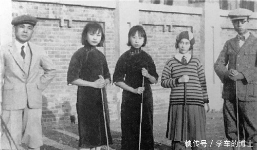 王爷|大清亡后,满清贵族日子过得如何格格摆地摊,王爷拉起了黄包车