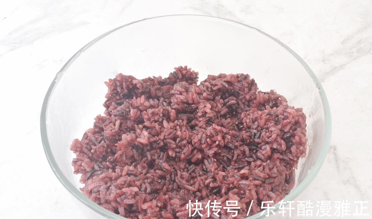 紫米|好吃美味的紫米饭团,制作简单,营养健康
