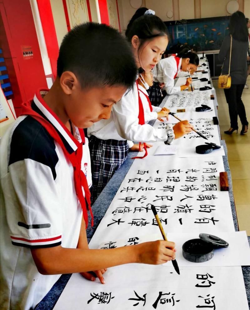 育新|在中华传统文化中悟民族精神,沪上学校创意课程用“精气神韵”育新人
