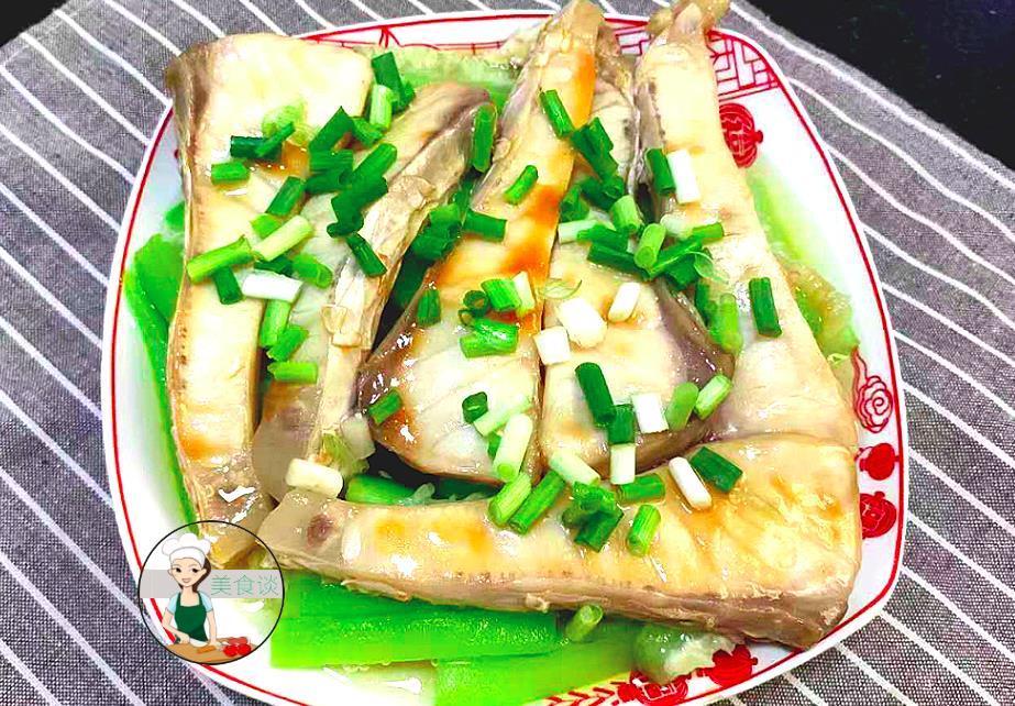 入味|夏天此蒸菜多做给家人吃,蒸一蒸7分钟出锅,真鲜嫩!营养不上火