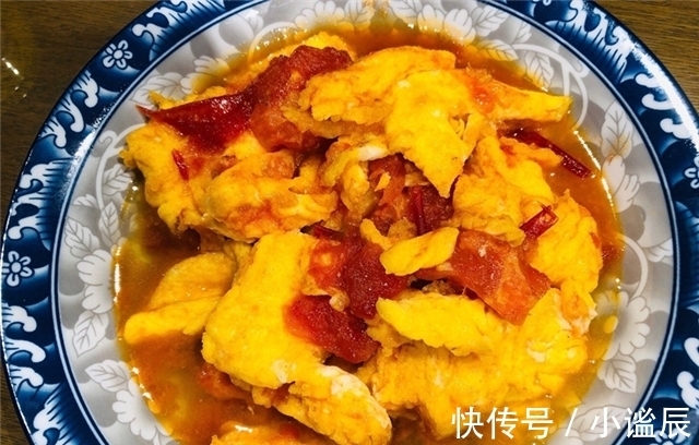 爸妈|爸妈来城里小住,特意下厨做一桌菜,发朋友圈,亲戚:来蹭饭了!