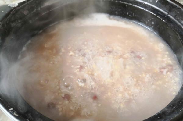 它和红豆一起煮,皱纹消失了,嘴巴不臭了,头发也变得乌黑亮丽!