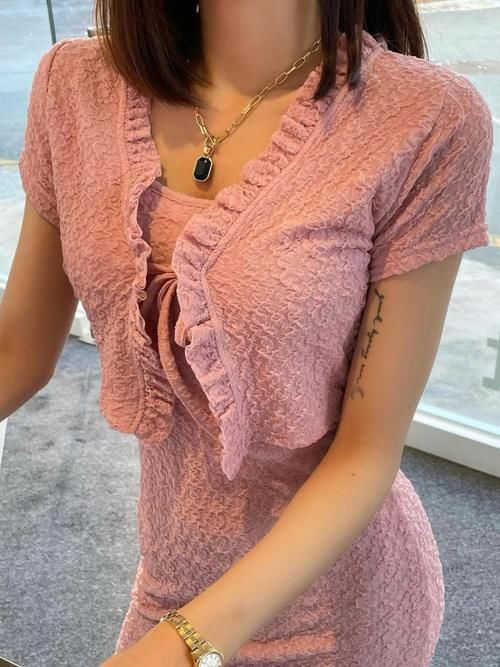 搭配|别再单穿吊带裙了，不妨搭配一件短款开衫，轻松美到没朋友