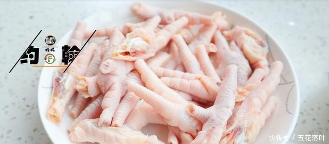 除夕年夜饭,我家总少不了这道菜,都是实在的好东西,便宜还解馋