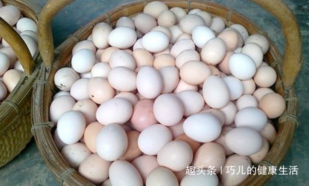 滋阴|鸡蛋配一宝，女人每天吃几口，滋阴润燥，脸色更红润