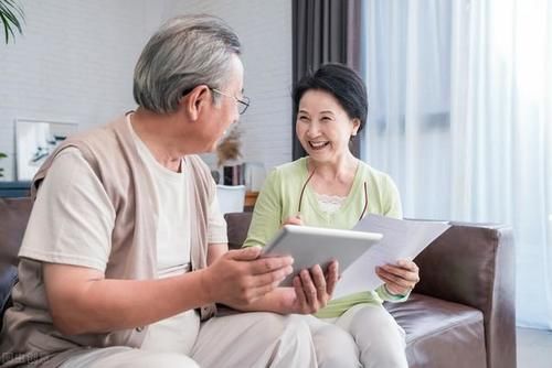 血脂高的老人,建议常吃这3种“食物”或有助稳定血脂,不妨了解