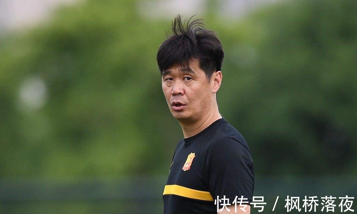 外援|中国足球又诞生一幸运儿!刚上任国足一大难题就被解决,时机刚好