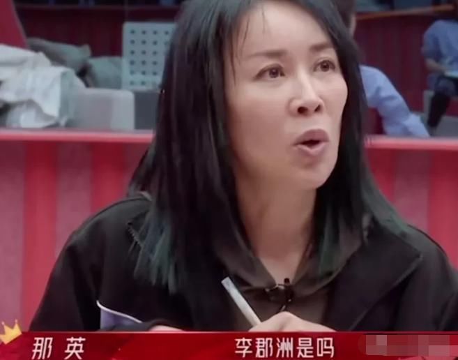 李菲兒|那英錄綜藝再現(xiàn)導師范兒,一眼認出聲樂老師,對方一臉懵