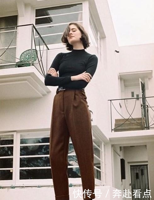 开春第一条裤子,烟管裤的正确打开方式,承包你的春季穿搭!