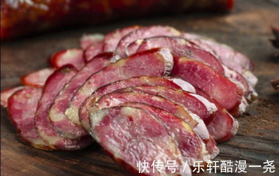 奶奶卖了30年的灌香肠，秘方无私分享给大家，爱吃香肠的收藏了